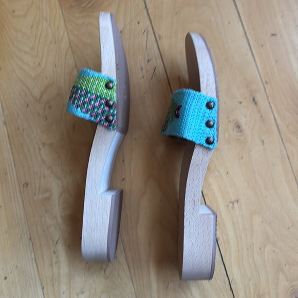 Blue and Green Minimalist Fish Slide Sandals wood - Picture 2 of 4